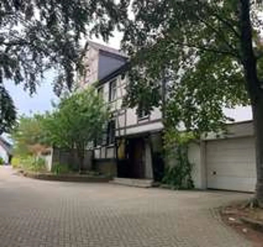 4 Zimmer Wohnung mit 135 m² in Salzgitter – Bild 1