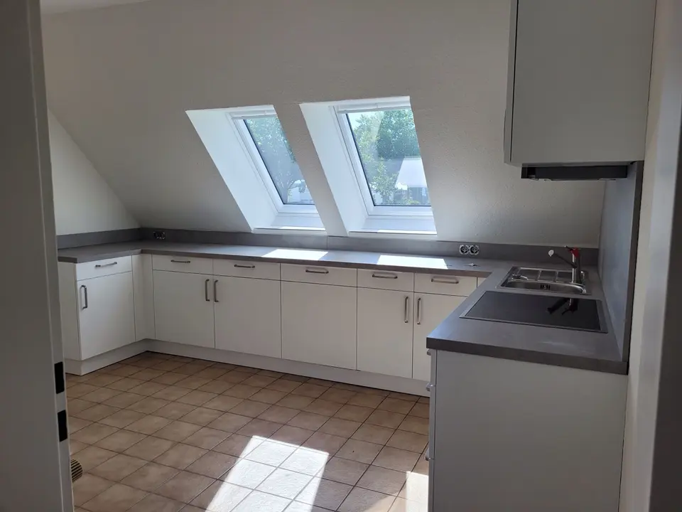 3 Zimmer Wohnung mit 130 m² in Neumünster – Bild 2
