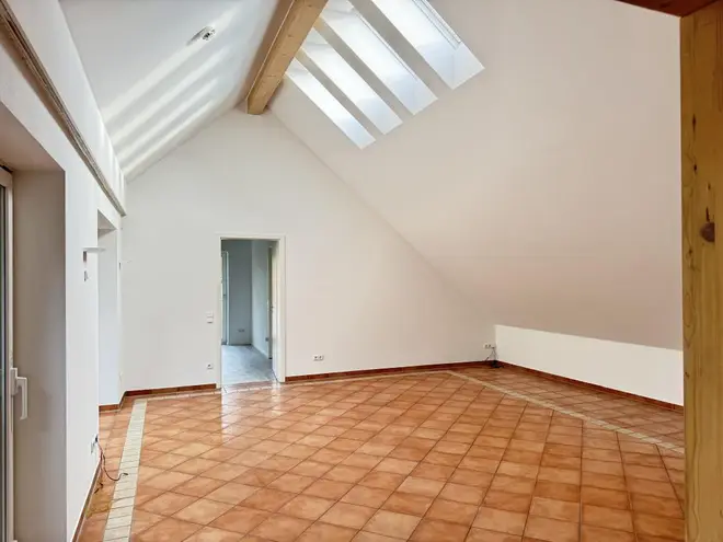 2 Zimmer Wohnung mit 109 m² in München – Bild 10