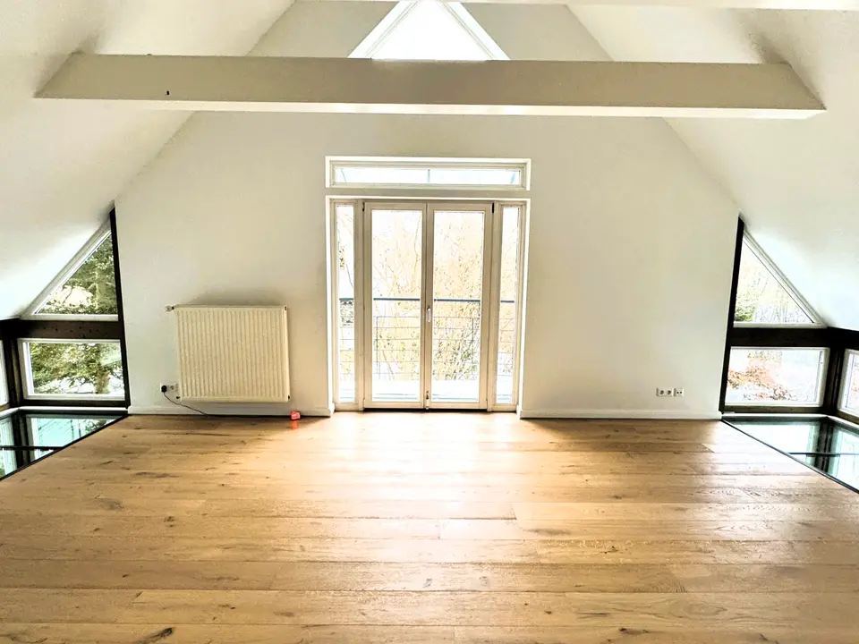6 Zimmer Haus mit 244 m² in Norderstedt – Bild 1