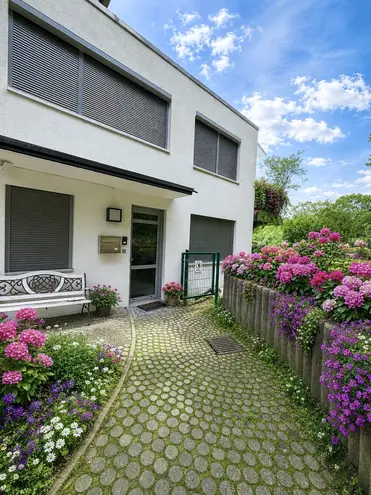 6 Zimmer Haus mit 210 m² in Berlin – Bild 2
