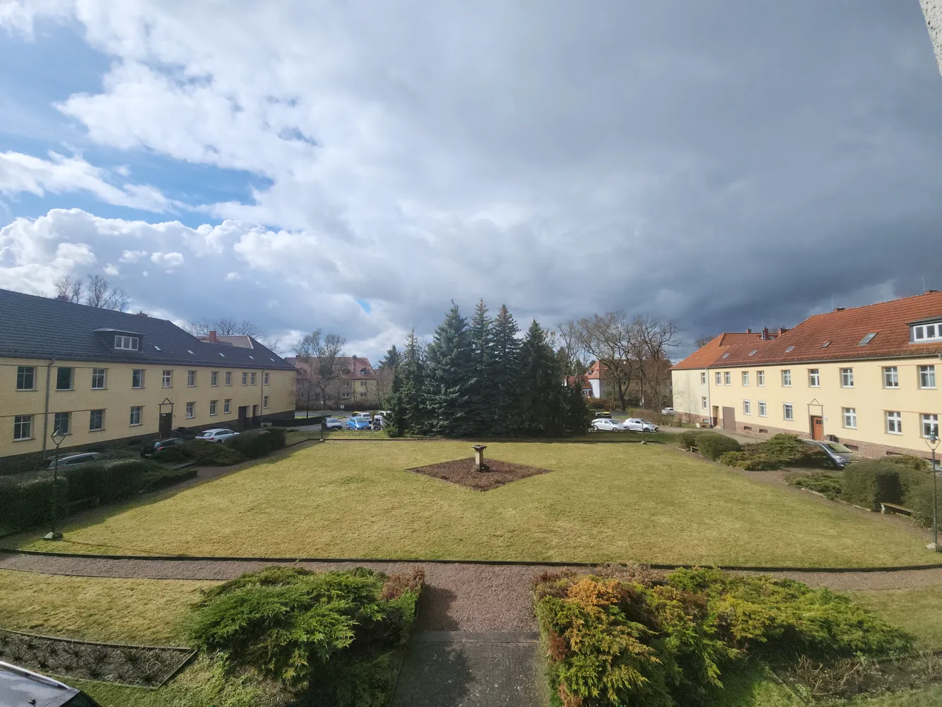 5 Zimmer Wohnung mit 100 m² in Dessau-Roßlau – Bild 1