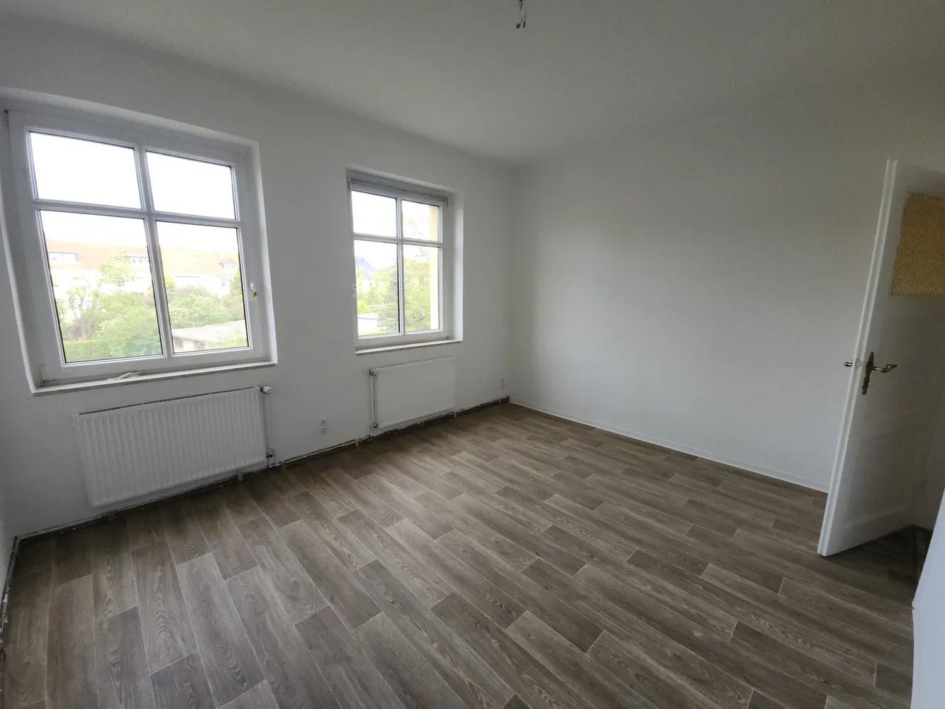 5 Zimmer Wohnung mit 100 m² in Dessau-Roßlau – Bild 2