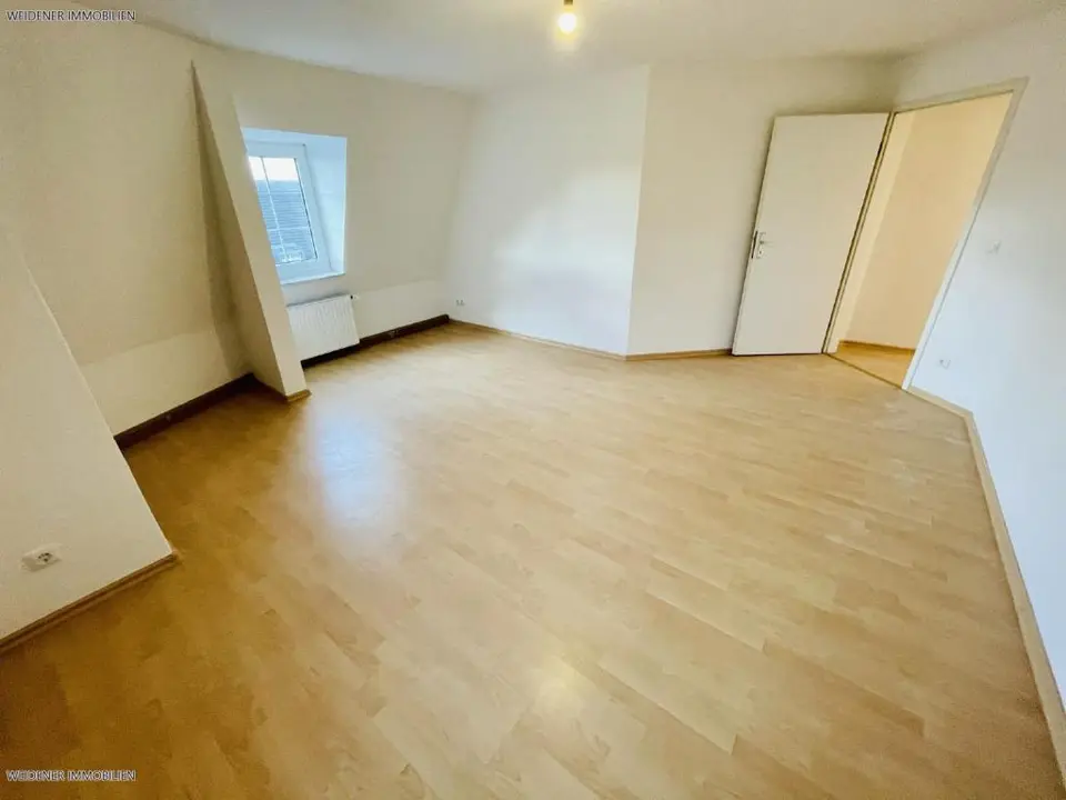 4 Zimmer Wohnung mit 106 m² in Gera – Bild 7