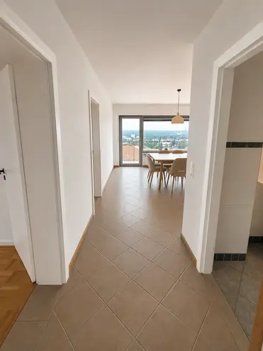 4 Zimmer Wohnung mit 105 m² in Frankfurt am Main – Bild 3