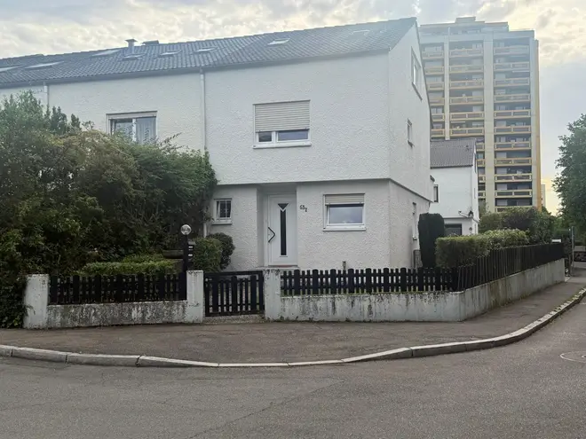 7 Zimmer Haus mit 125 m² in Böblingen – Bild 2