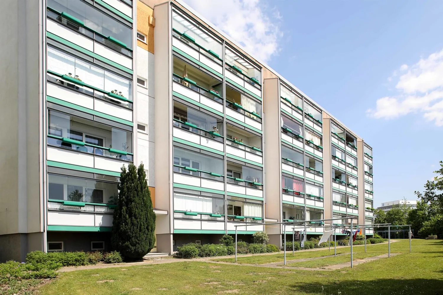 4 Zimmer Wohnung mit 76 m² in Neubrandenburg – Bild 1
