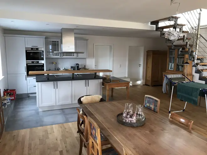 5 Zimmer Wohnung mit 194 m² in Karlsruhe – Bild 1