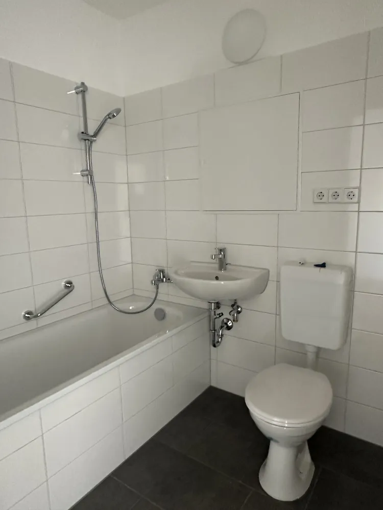 3 Zimmer Wohnung mit 67 m² in Dresden – Bild 3