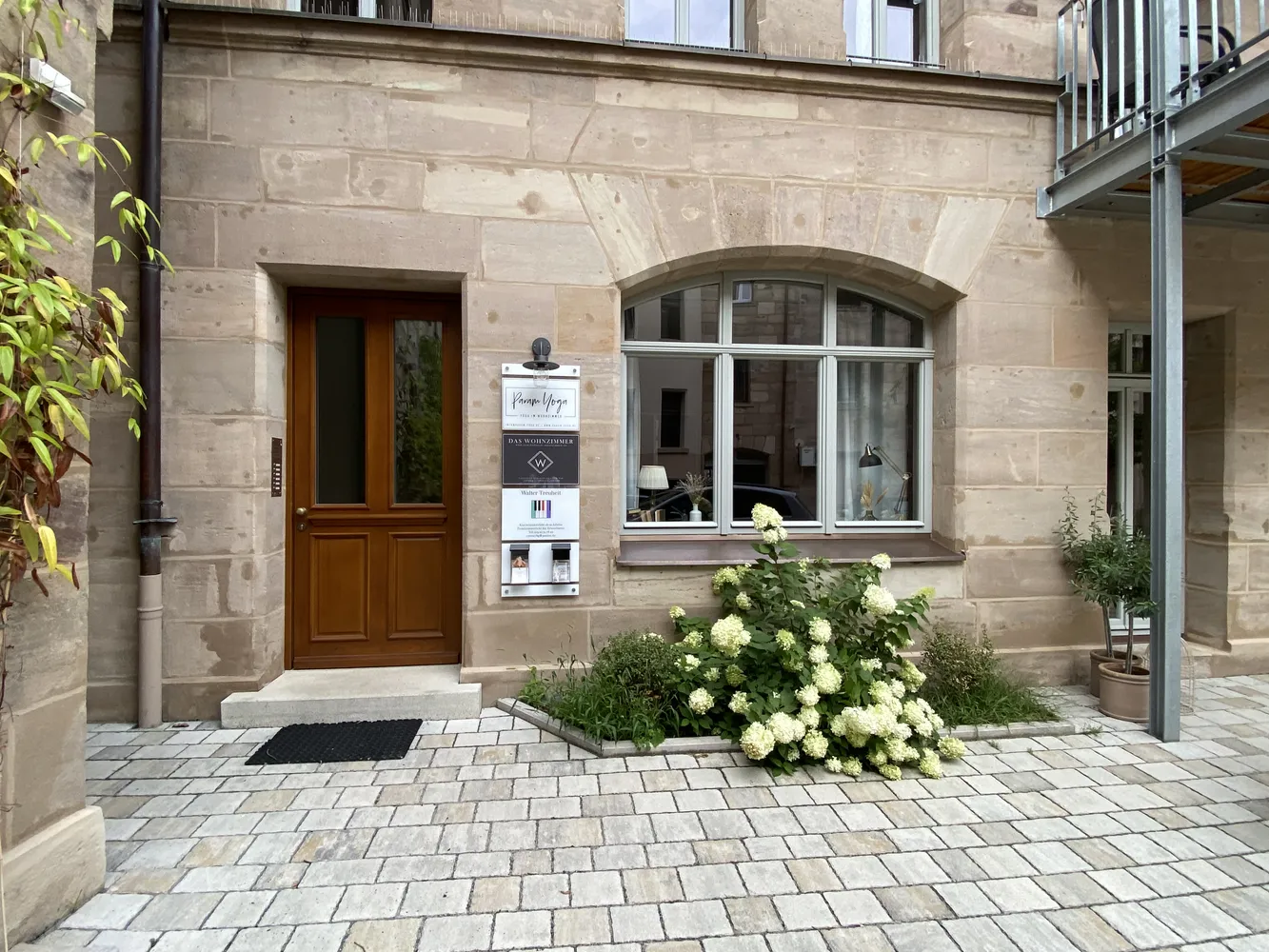 2 Zimmer Wohnung mit 120 m² in Fürth – Bild 2