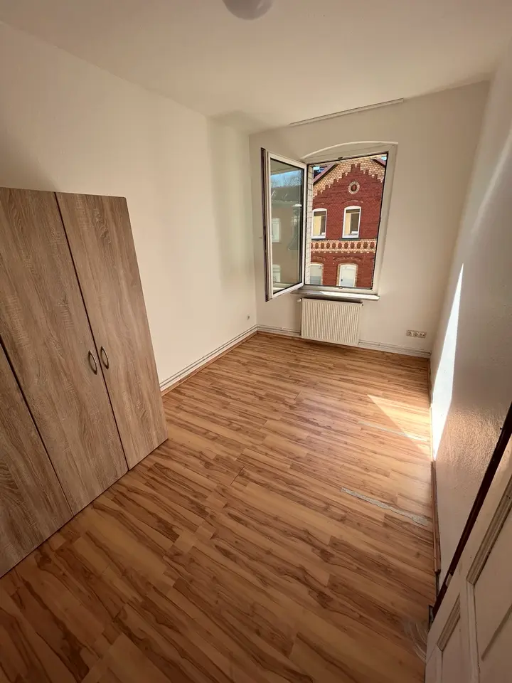 5 Zimmer Wohnung mit 100 m² in Helmstedt – Bild 2