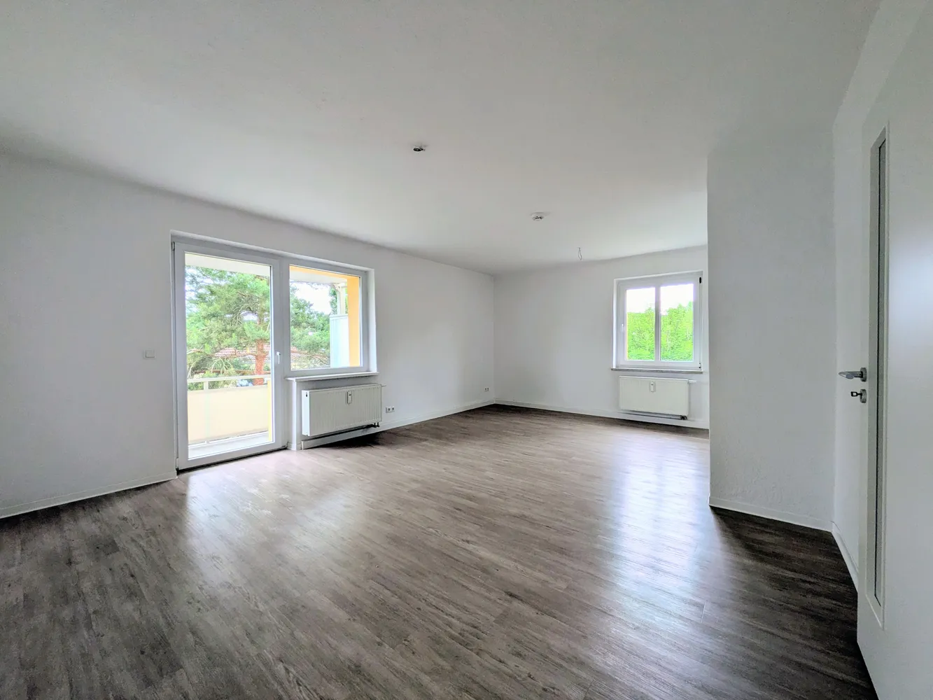 4 Zimmer Wohnung mit 110 m² in Gera – Bild 1