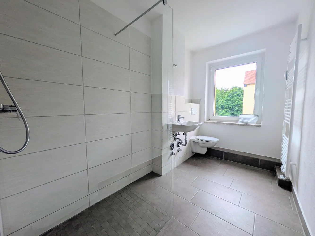 4 Zimmer Wohnung mit 110 m² in Gera – Bild 8