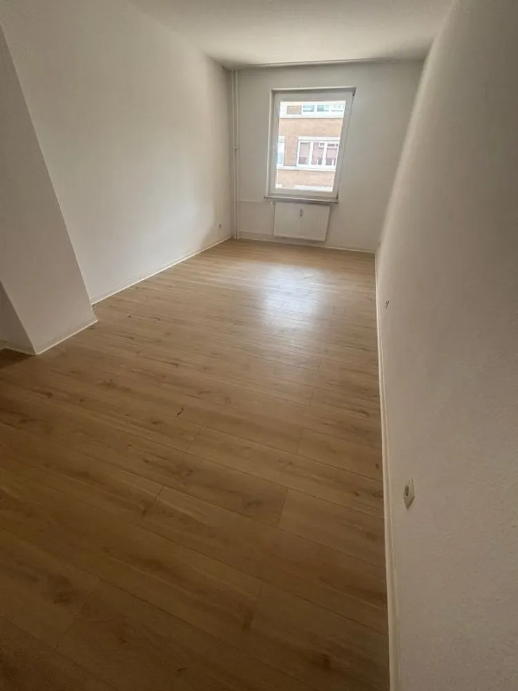 2 Zimmer Wohnung mit 66 m² in Neumünster – Bild 4