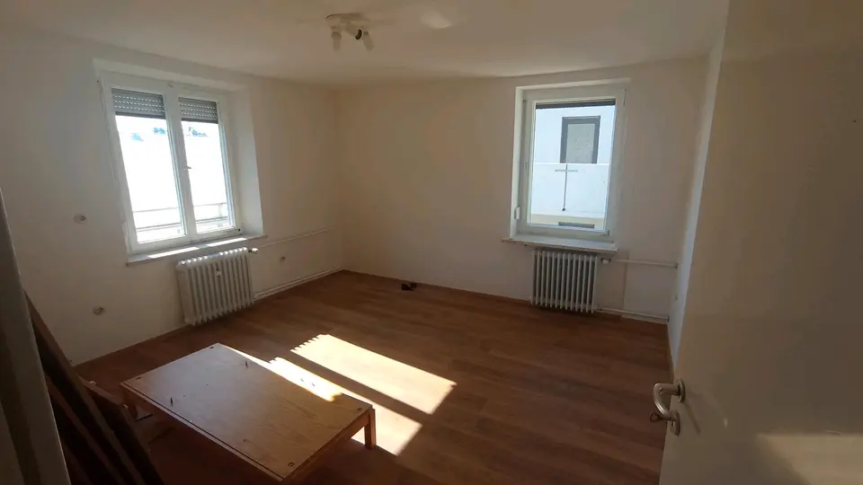 8 Zimmer Wohnung mit 208 m² in Ingolstadt – Bild 2
