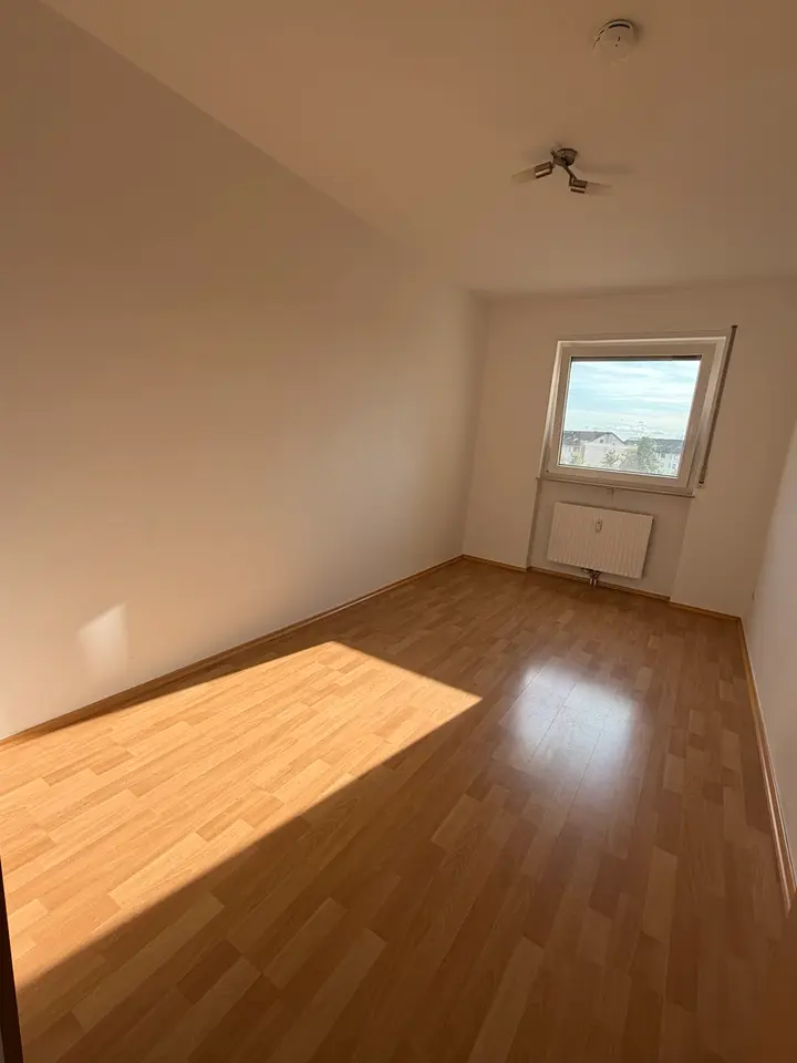 3 Zimmer Wohnung mit 90 m² in Hockenheim – Bild 2