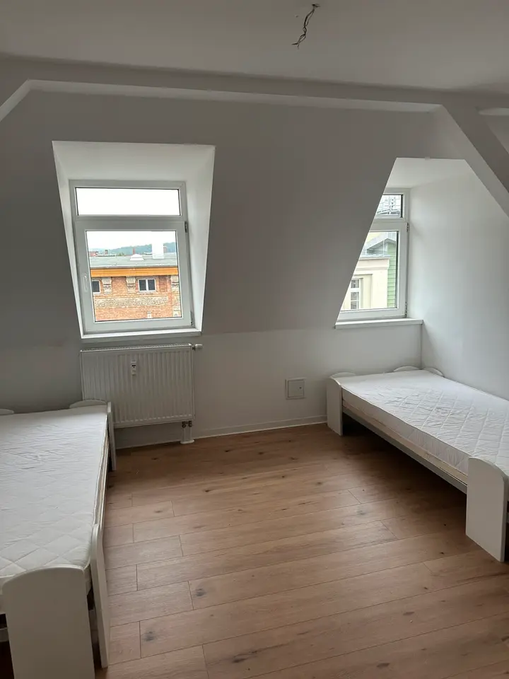 4 Zimmer Wohnung mit 130 m² in Gera – Bild 3