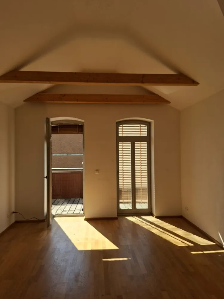 4 Zimmer Wohnung mit 115 m² in Dresden – Bild 4