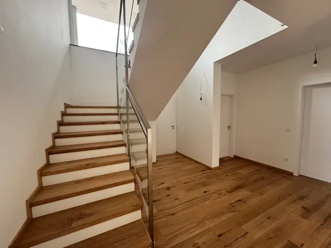 5 Zimmer Haus mit 256 m² in Würzburg – Bild 4