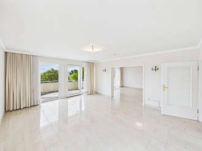 5 Zimmer Wohnung mit 158 m² in Wiesbaden – Bild 1
