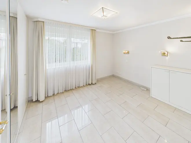 5 Zimmer Wohnung mit 158 m² in Wiesbaden – Bild 7