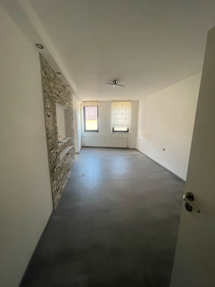 4 Zimmer Wohnung mit 120 m² in Ludwigshafen – Bild 1