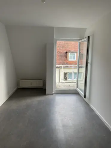 4 Zimmer Wohnung mit 100 m² in Stuttgart – Bild 7