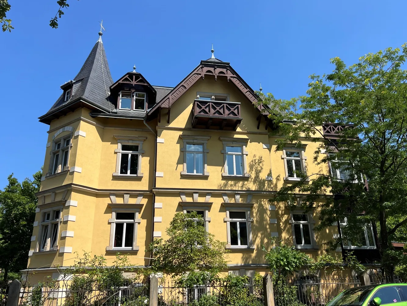4 Zimmer Wohnung mit 164 m² in Dresden – Bild 1