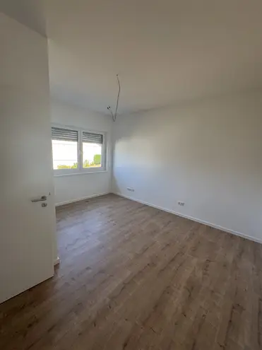 4 Zimmer Haus mit 150 m² in Wiesbaden – Bild 8