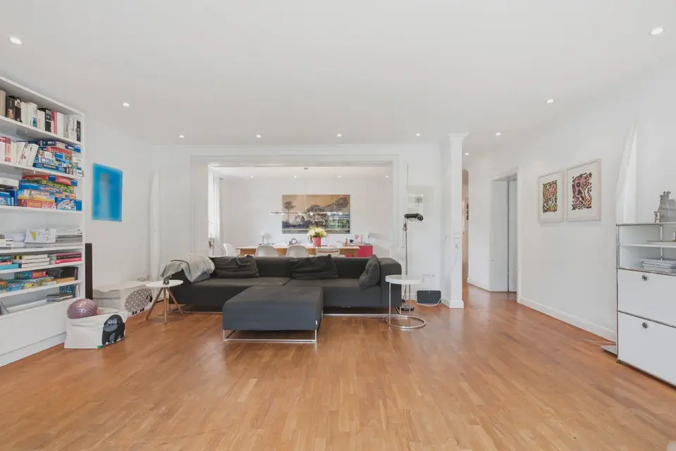5 Zimmer Wohnung mit 231 m² in Brühl – Bild 1