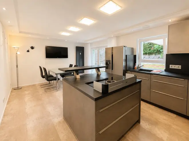 5 Zimmer Wohnung mit 151 m² in Frankfurt am Main – Bild 3