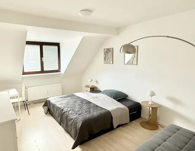 4 Zimmer Wohnung mit 87 m² in Düsseldorf – Bild 2