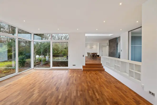 6 Zimmer Haus mit 233 m² in Hamburg – Bild 2