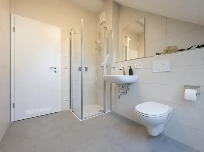 7 Zimmer Wohnung mit 135 m² in München – Bild 3