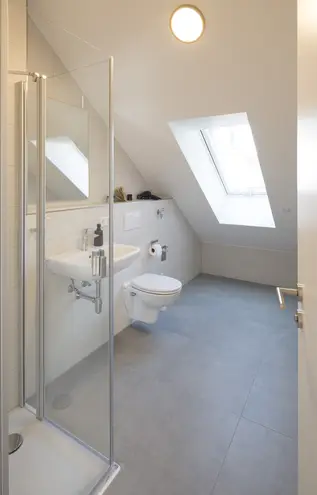 7 Zimmer Wohnung mit 135 m² in München – Bild 4