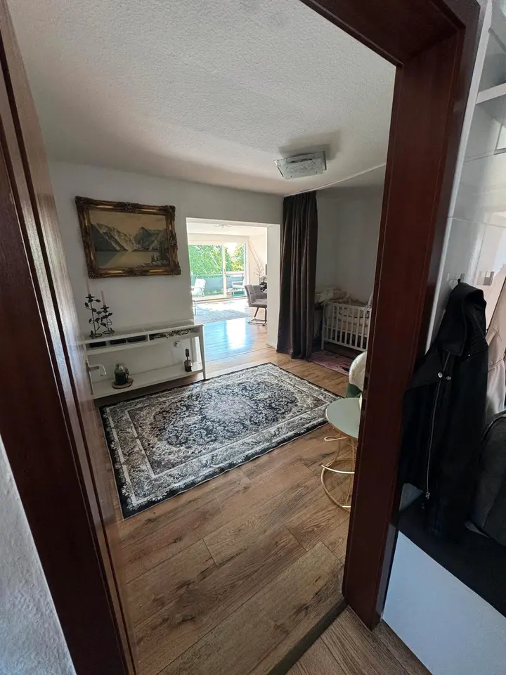 5 Zimmer Wohnung mit 140 m² in Detmold – Bild 1