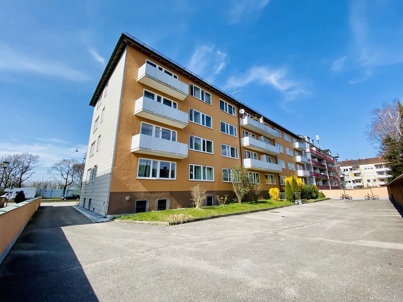 5 Zimmer Wohnung mit 87 m² in München – Bild 1