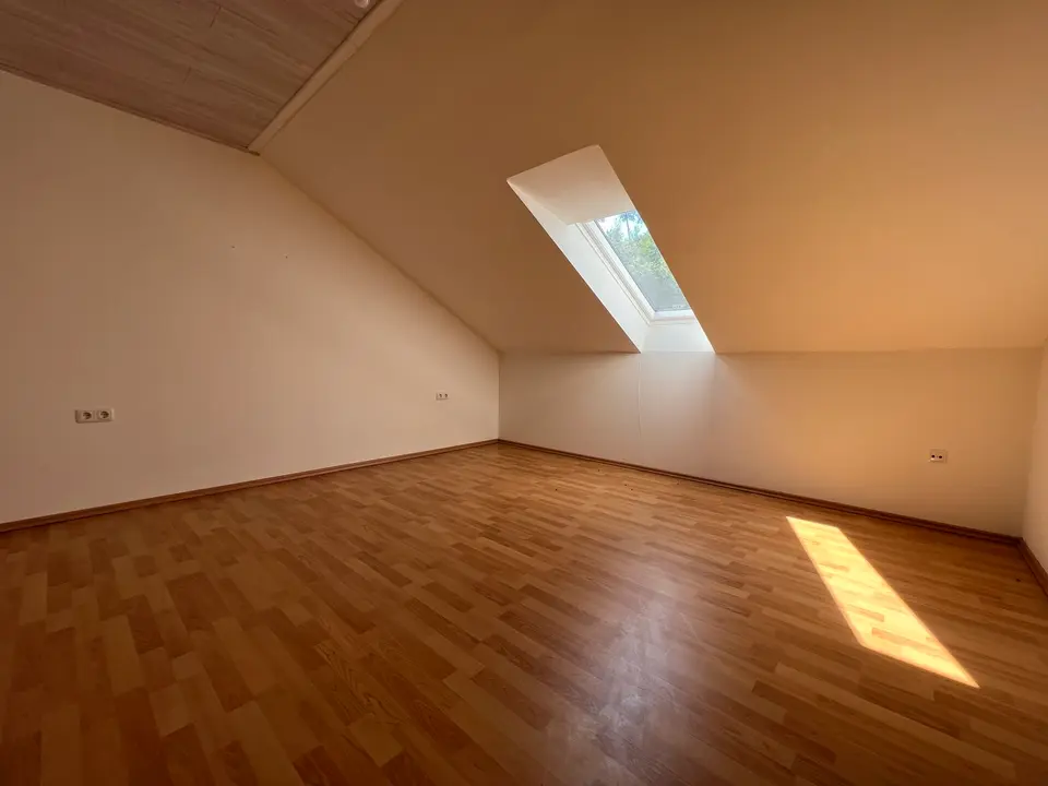 4 Zimmer Wohnung mit 100 m² in Ansbach – Bild 1