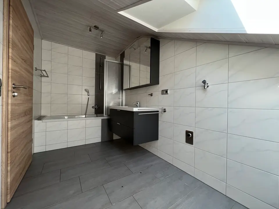 4 Zimmer Wohnung mit 100 m² in Ansbach – Bild 5