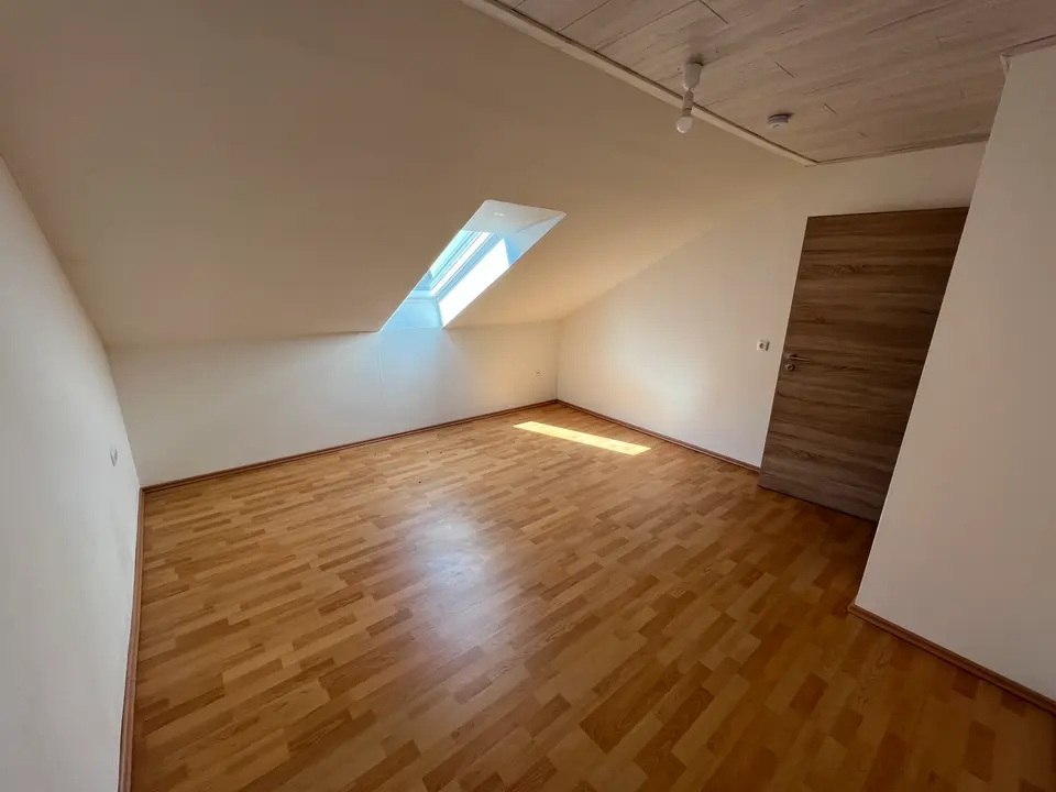 4 Zimmer Wohnung mit 100 m² in Ansbach – Bild 6