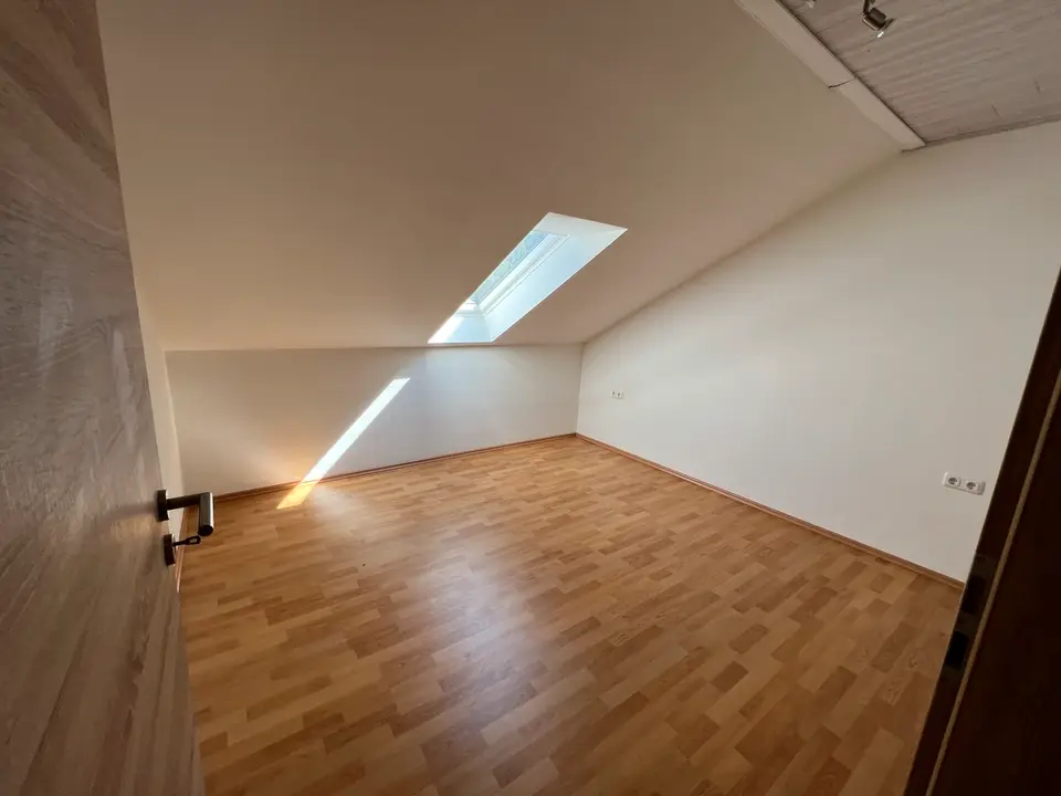 4 Zimmer Wohnung mit 100 m² in Ansbach – Bild 10