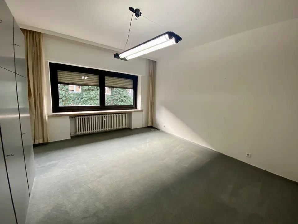 1 Zimmer Wohnung mit 70 m² in Krefeld – Bild 2