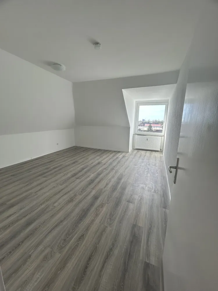 3 Zimmer Wohnung mit 65 m² in Emden – Bild 2