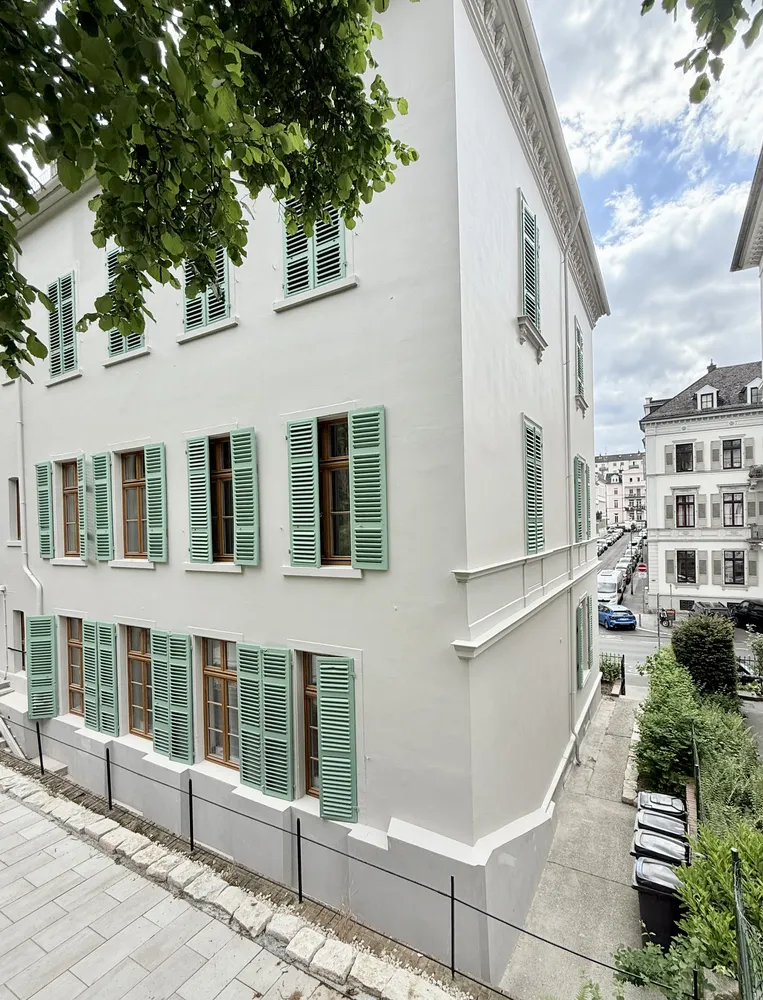 4 Zimmer Wohnung mit 130 m² in Wiesbaden – Bild 3