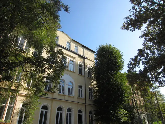 7 Zimmer Wohnung mit 235 m² in Leipzig – Bild 1