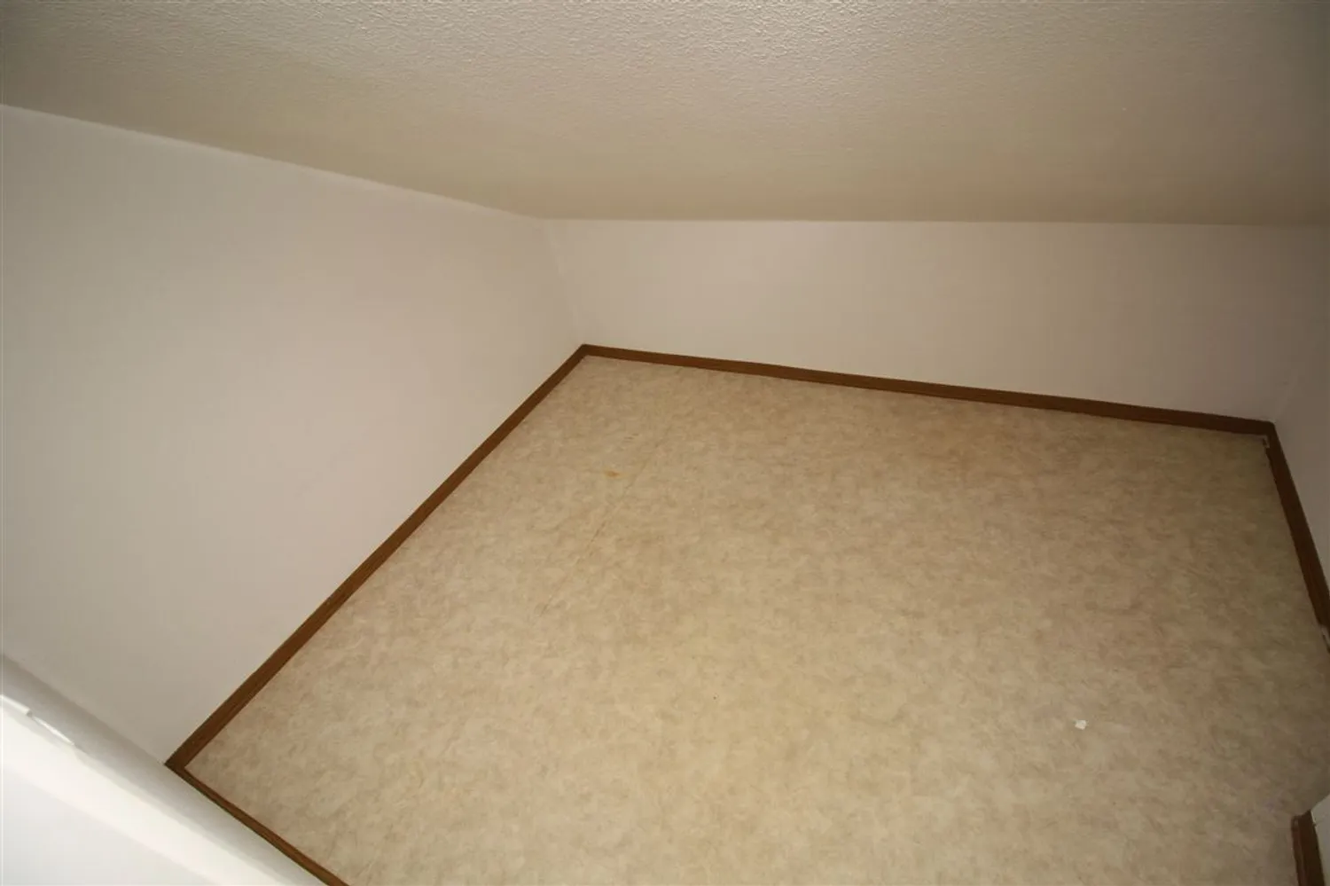 2 Zimmer Wohnung mit 63 m² in Plauen – Bild 8