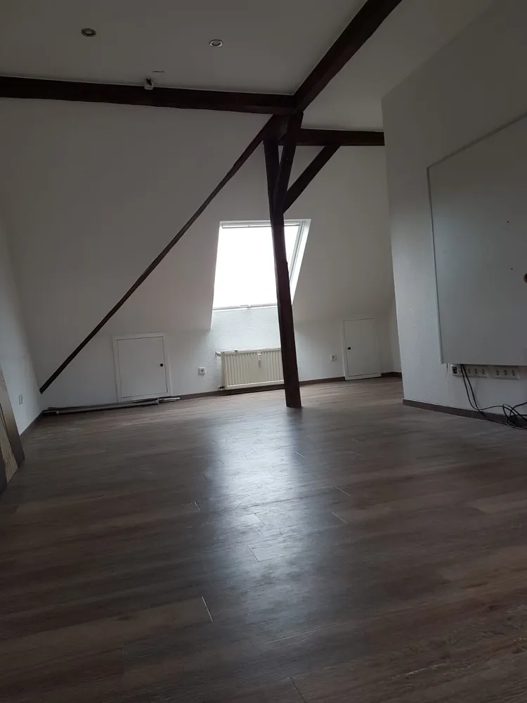 2 Zimmer Wohnung mit 74 m² in Duisburg – Bild 2
