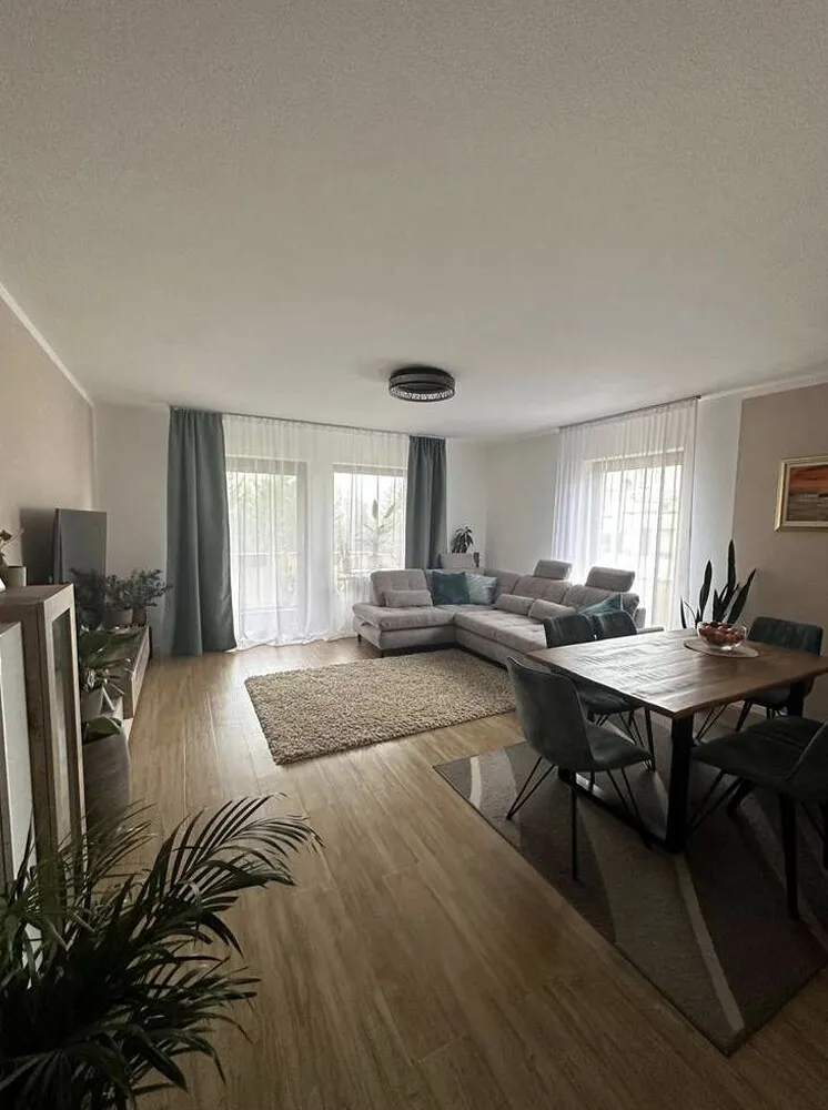 2 Zimmer Wohnung mit 76 m² in Baden-Baden – Bild 2