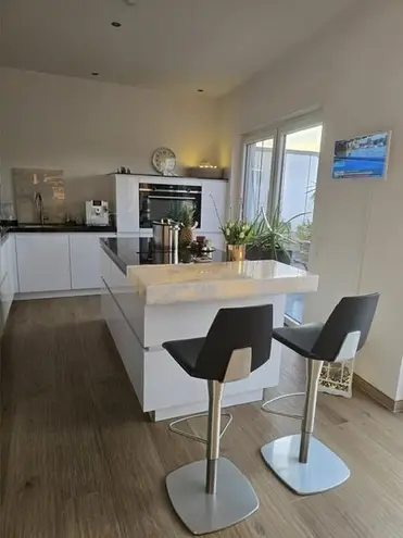 4 Zimmer Wohnung mit 172 m² in Neuss – Bild 2