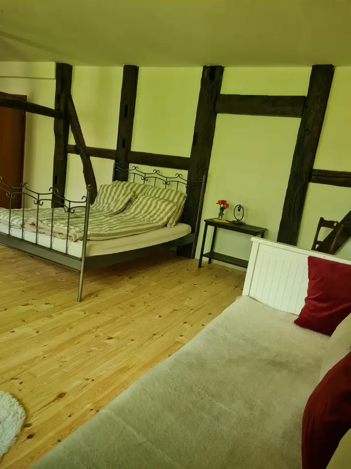 6 Zimmer Wohnung mit 160 m² in Einbeck – Bild 2